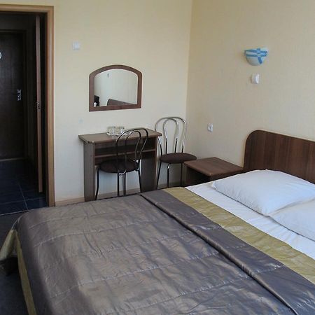 Hotel Vetraz Vitebsk Exteriör bild