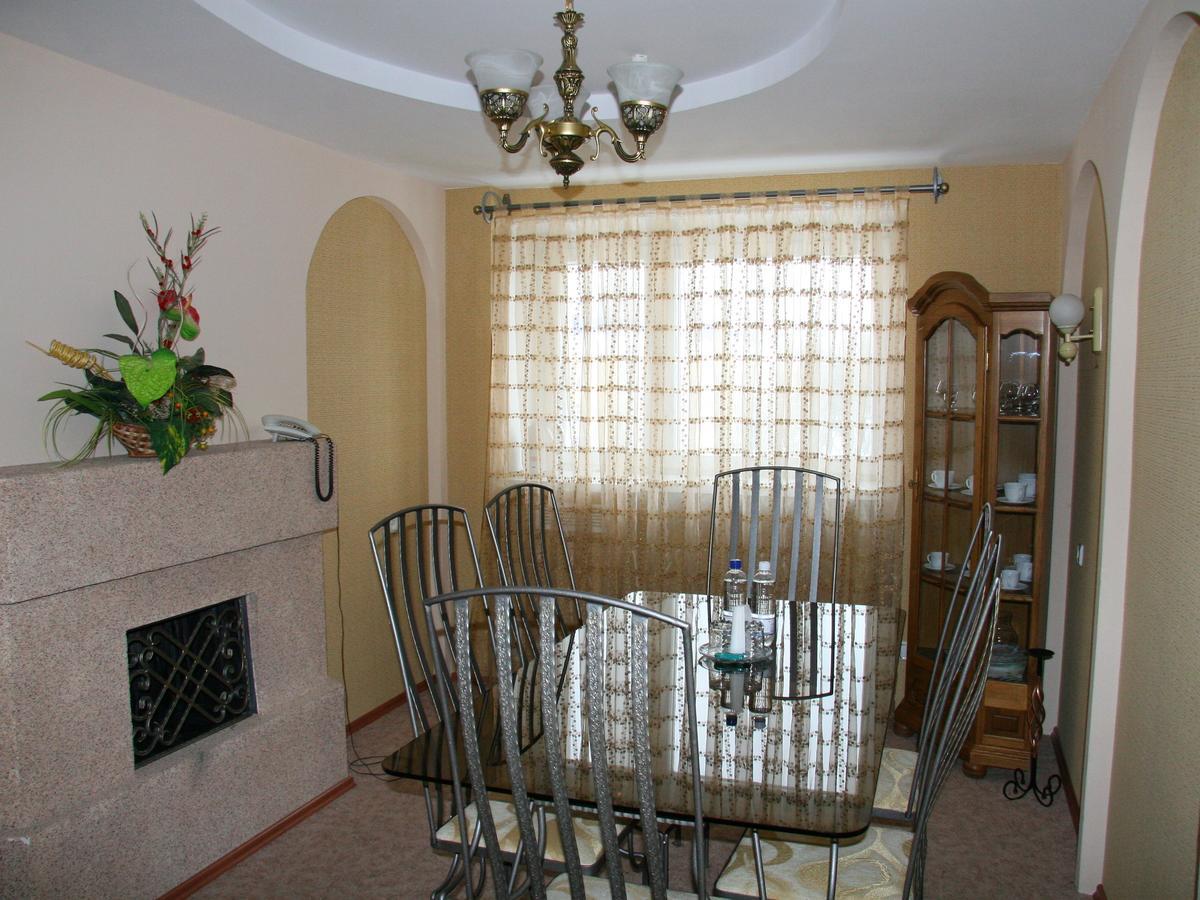 Hotel Vetraz Vitebsk Exteriör bild