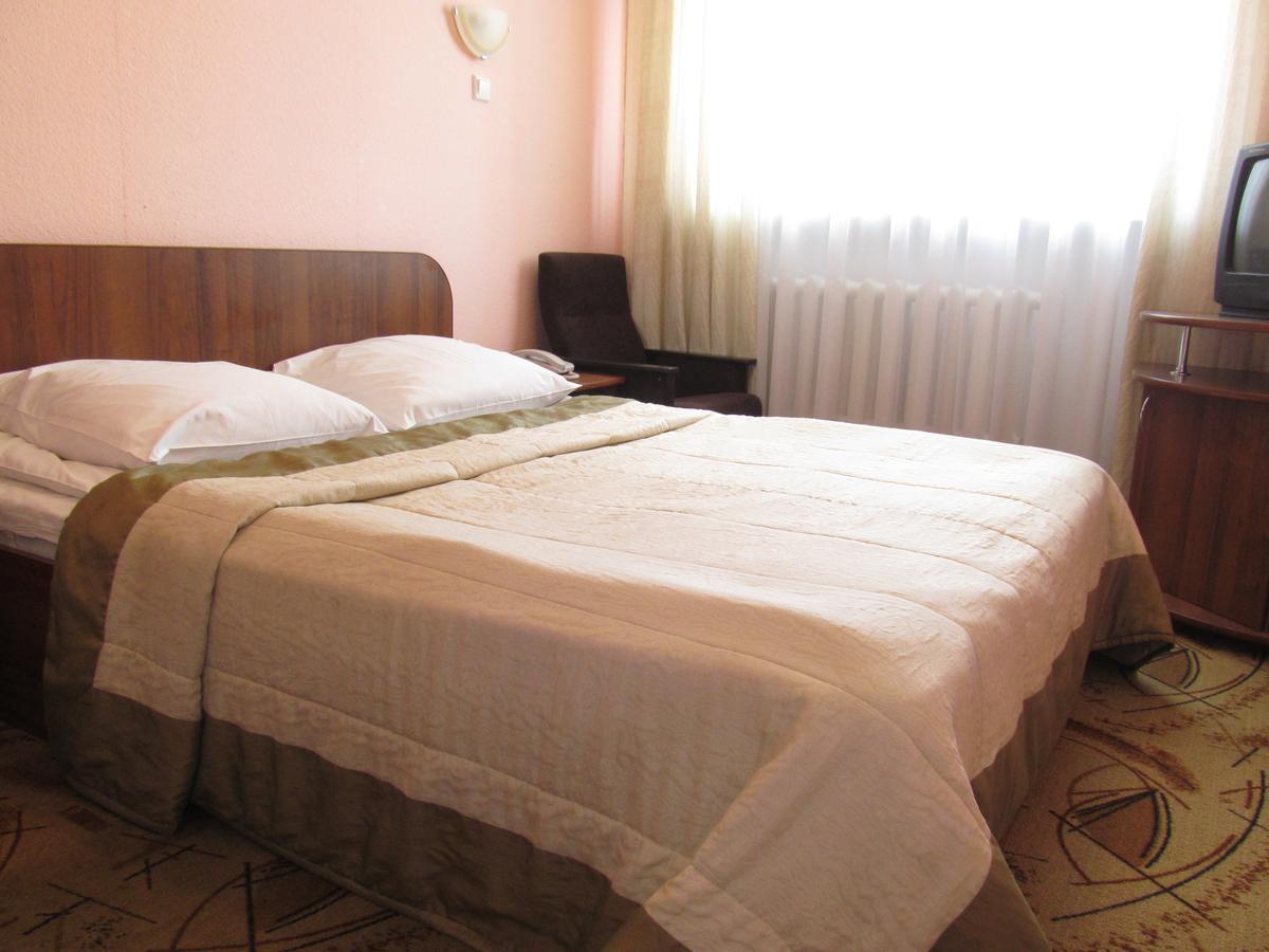 Hotel Vetraz Vitebsk Exteriör bild